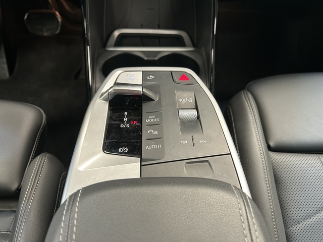 BMW Serie 2 218d Active Tourer color Gris. Año 2024. 110KW(150CV). Diésel. En concesionario SAN JUAN Automoviles Fersan S.A. de Alicante