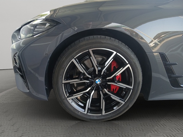 BMW Serie 4 420d Gran Coupe color Gris. Año 2024. 140KW(190CV). Diésel. En concesionario GANDIA Automoviles Fersan, S.A. de Valencia