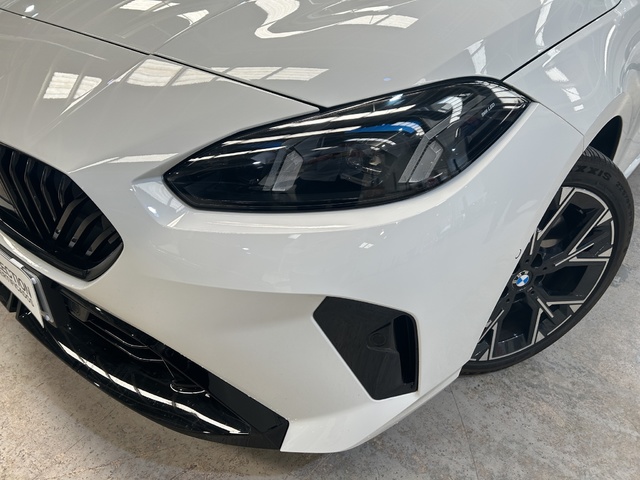 BMW Serie 1 118d color Blanco. Año 2024. 110KW(150CV). Diésel. En concesionario FINESTRAT Automoviles Fersan, S.A. de Alicante