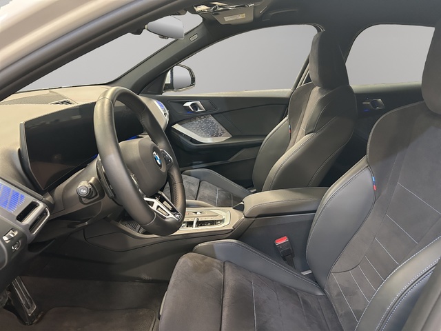 BMW Serie 1 118d color Blanco. Año 2024. 110KW(150CV). Diésel. En concesionario FINESTRAT Automoviles Fersan, S.A. de Alicante