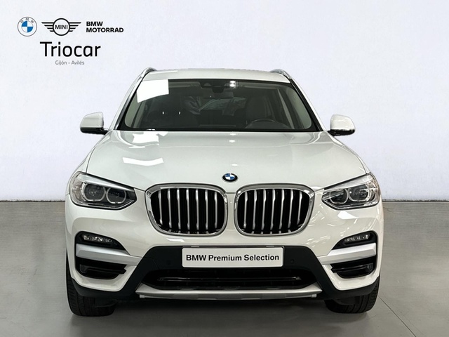BMW X3 xDrive20d color Blanco. Año 2020. 140KW(190CV). Diésel. En concesionario Triocar Gijón (Bmw y Mini) de Asturias