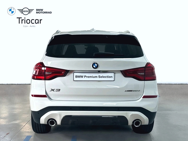 BMW X3 xDrive20d color Blanco. Año 2020. 140KW(190CV). Diésel. En concesionario Triocar Gijón (Bmw y Mini) de Asturias