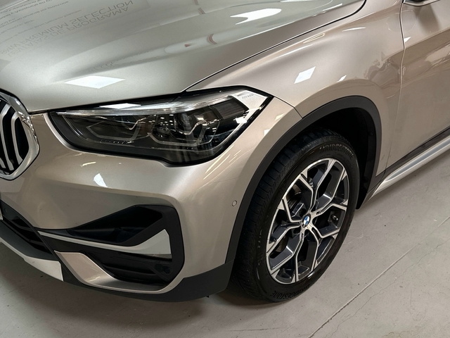 BMW X1 sDrive18d color Gris Plata. Año 2021. 110KW(150CV). Diésel. En concesionario Triocar Gijón (Bmw y Mini) de Asturias