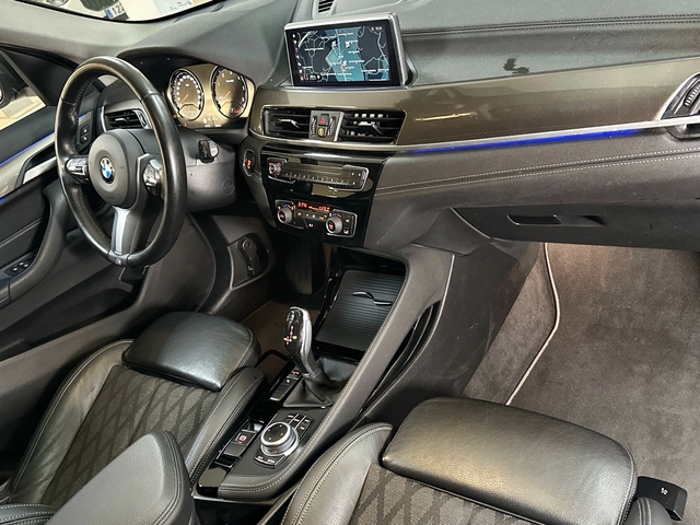 BMW X1 sDrive18d color Gris Plata. Año 2021. 110KW(150CV). Diésel. En concesionario Triocar Gijón (Bmw y Mini) de Asturias