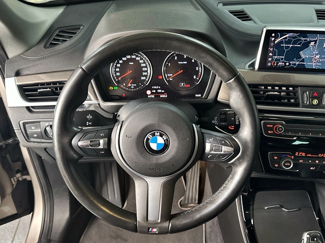 BMW X1 sDrive18d color Gris Plata. Año 2021. 110KW(150CV). Diésel. En concesionario Triocar Gijón (Bmw y Mini) de Asturias