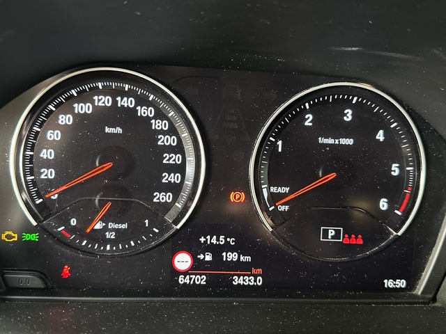 BMW X1 sDrive18d color Gris Plata. Año 2021. 110KW(150CV). Diésel. En concesionario Triocar Gijón (Bmw y Mini) de Asturias