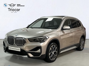 Fotos de BMW X1 sDrive18d color Gris Plata. Año 2021. 110KW(150CV). Diésel. En concesionario Triocar Gijón (Bmw y Mini) de Asturias