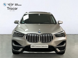 Fotos de BMW X1 sDrive18d color Gris Plata. Año 2021. 110KW(150CV). Diésel. En concesionario Triocar Gijón (Bmw y Mini) de Asturias