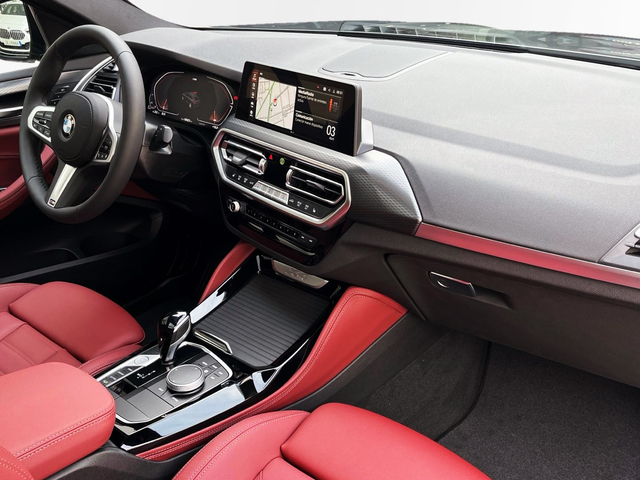 BMW X4 xDrive20d color Negro. Año 2025. 140KW(190CV). Diésel. En concesionario Murcia Premium S.L. AV DEL ROCIO de Murcia