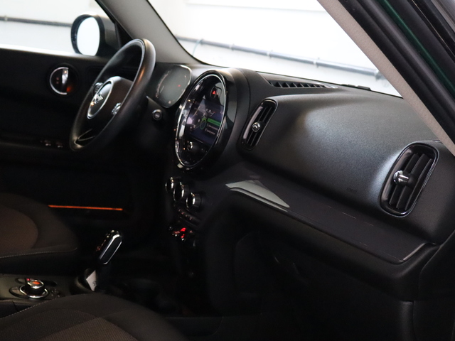 fotoG 7 del MINI MINI Countryman Cooper 100 kW (136 CV) 136cv Gasolina del 2021 en Barcelona