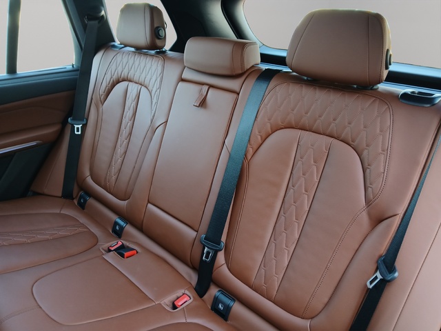 BMW X5 xDrive30d color Negro. Año 2024. 219KW(298CV). Diésel. En concesionario GANDIA Automoviles Fersan, S.A. de Valencia