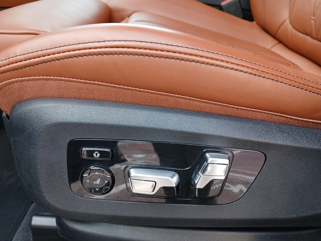 BMW X5 xDrive30d color Negro. Año 2024. 219KW(298CV). Diésel. En concesionario GANDIA Automoviles Fersan, S.A. de Valencia