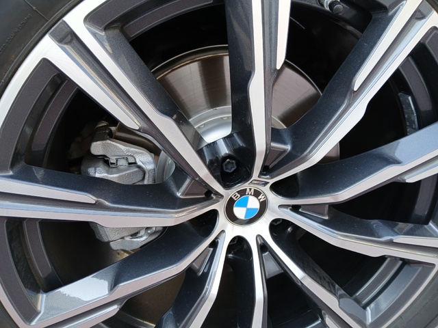 BMW X5 xDrive30d color Negro. Año 2024. 219KW(298CV). Diésel. En concesionario GANDIA Automoviles Fersan, S.A. de Valencia