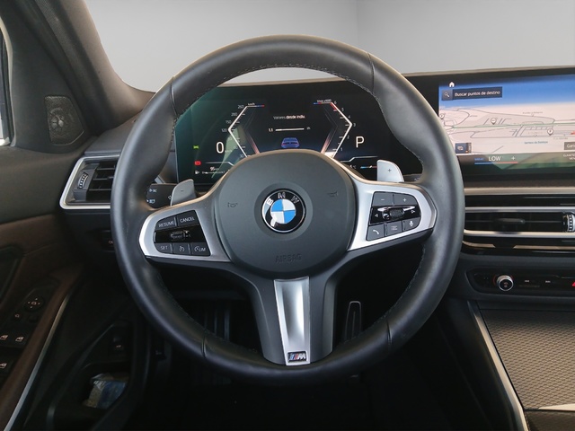 BMW Serie 3 320d color Azul. Año 2024. 140KW(190CV). Diésel. En concesionario GANDIA Automoviles Fersan, S.A. de Valencia