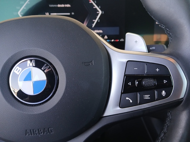 BMW Serie 3 320d color Azul. Año 2024. 140KW(190CV). Diésel. En concesionario GANDIA Automoviles Fersan, S.A. de Valencia