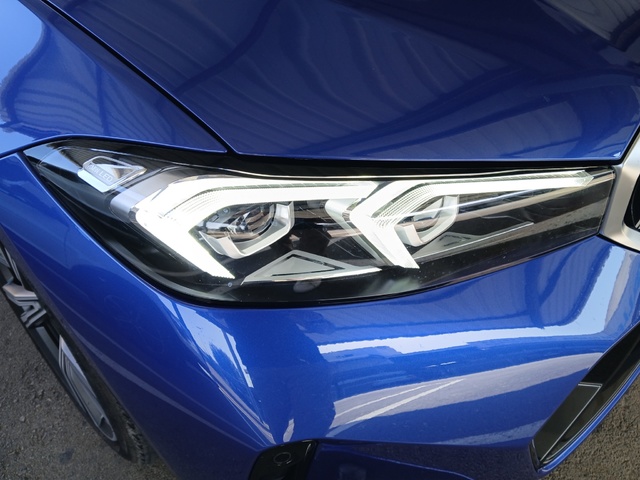 BMW Serie 3 320d color Azul. Año 2024. 140KW(190CV). Diésel. En concesionario GANDIA Automoviles Fersan, S.A. de Valencia