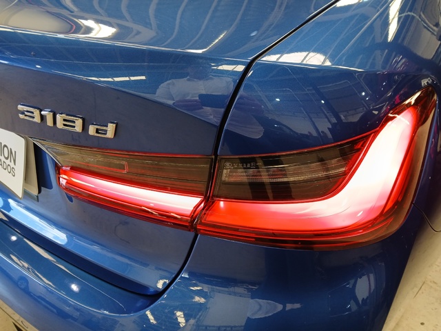 BMW Serie 3 318d color Azul. Año 2024. 110KW(150CV). Diésel. En concesionario SAN JUAN Automoviles Fersan S.A. de Alicante