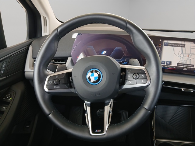 BMW Serie 2 225e Active Tourer color Blanco. Año 2023. 180KW(245CV). Híbrido Electro/Gasolina. En concesionario ALZIRA Automoviles Fersan, S.A. de Valencia