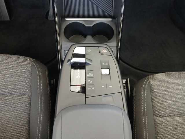 BMW Serie 2 225e Active Tourer color Blanco. Año 2023. 180KW(245CV). Híbrido Electro/Gasolina. En concesionario ALZIRA Automoviles Fersan, S.A. de Valencia