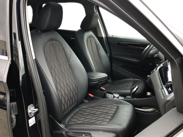 BMW X1 sDrive20i color Negro. Año 2019. 141KW(192CV). Gasolina. En concesionario Vehinter Getafe de Madrid