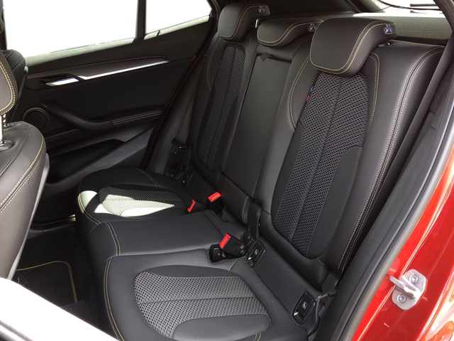 BMW X2 sDrive18d color Naranja. Año 2021. 110KW(150CV). Diésel. En concesionario Vehinter Alcorcón de Madrid