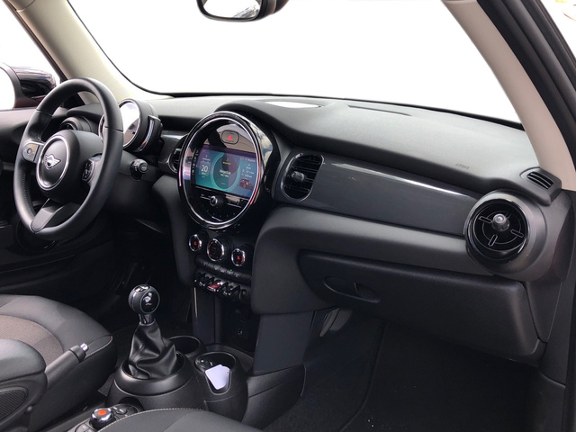 fotoG 7 del MINI MINI 3 Puertas Cooper 100 kW (136 CV) 136cv Gasolina del 2021 en Madrid