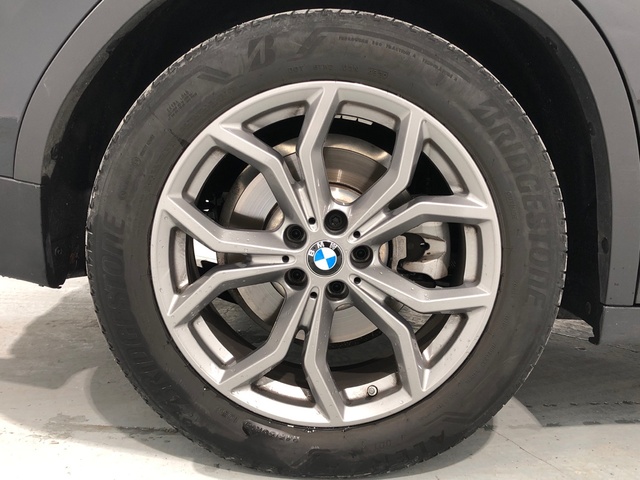 BMW X3 xDrive20d color Negro. Año 2021. 140KW(190CV). Diésel. En concesionario Auto Premier, S.A. - MADRID de Madrid