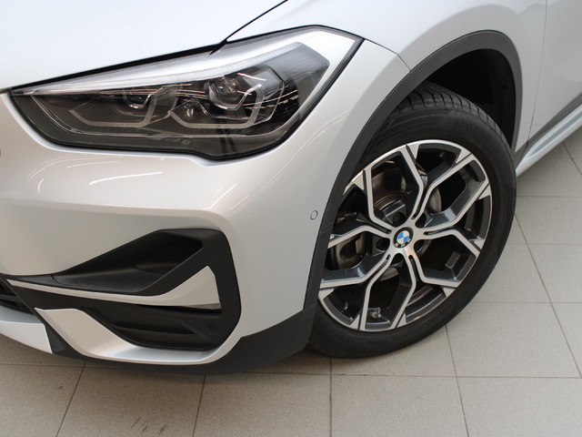 BMW X1 sDrive18d color Gris Plata. Año 2021. 110KW(150CV). Diésel. En concesionario Augusta Aragon S.A. de Zaragoza
