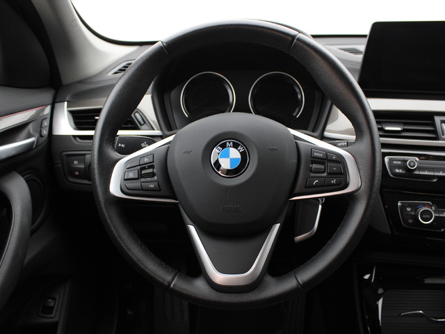 BMW X1 sDrive18d color Gris Plata. Año 2021. 110KW(150CV). Diésel. En concesionario Augusta Aragon S.A. de Zaragoza