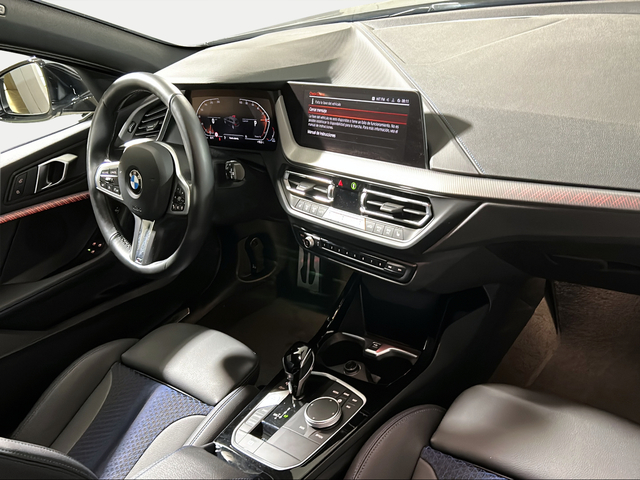 BMW Serie 1 118d color Gris. Año 2024. 110KW(150CV). Diésel. En concesionario San Pablo Motor | Su Eminencia de Sevilla