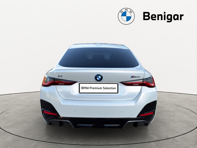 BMW i4 M50 color Blanco. Año 2025. 400KW(544CV). Eléctrico. En concesionario GANDIA Automoviles Fersan, S.A. de Valencia