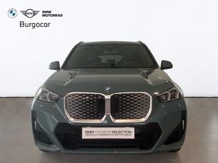 Fotos de BMW iX1 eDrive20 color Verde. Año 2025. 150KW(204CV). Eléctrico. En concesionario Motor Gorbea de Álava