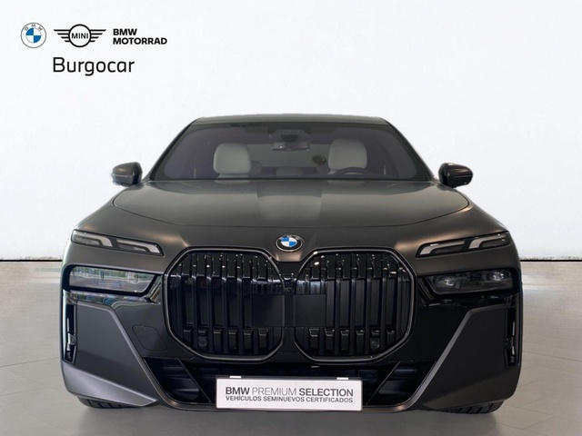 BMW Serie 7 740d color Gris. Año 2025. 220KW(299CV). Diésel. En concesionario Motor Gorbea de Álava