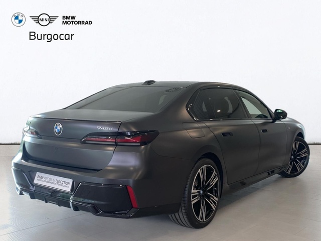 BMW Serie 7 740d color Gris. Año 2025. 220KW(299CV). Diésel. En concesionario Motor Gorbea de Álava