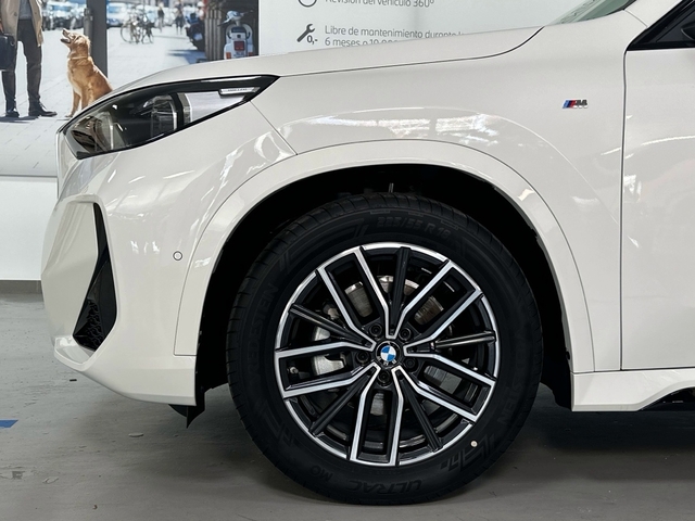BMW X1 sDrive18d color Blanco. Año 2025. 110KW(150CV). Diésel. En concesionario Triocar Gijón (Bmw y Mini) de Asturias