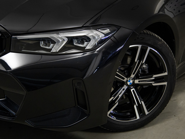 BMW Serie 3 318d Touring color Negro. Año 2024. 110KW(150CV). Diésel. En concesionario BMW Fuenteolid Valladolid de Valladolid