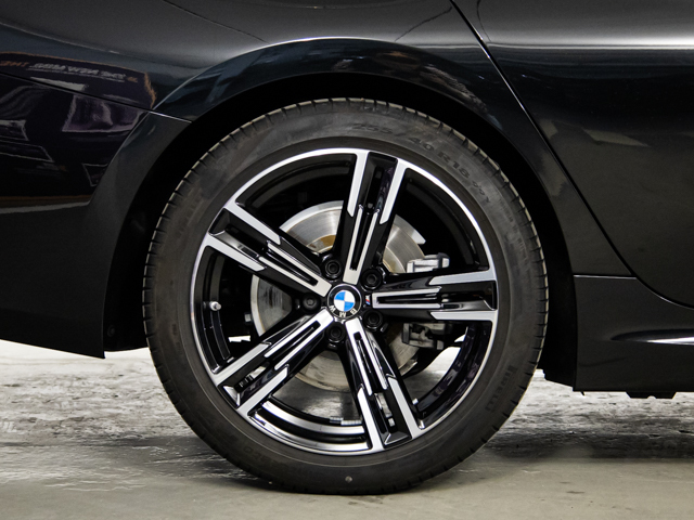 BMW Serie 3 318d Touring color Negro. Año 2024. 110KW(150CV). Diésel. En concesionario BMW Fuenteolid Valladolid de Valladolid