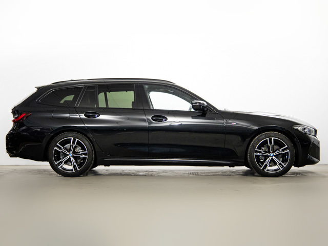 BMW Serie 3 318d Touring color Negro. Año 2024. 110KW(150CV). Diésel. En concesionario BMW Fuenteolid Valladolid de Valladolid