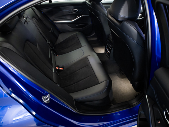 BMW Serie 3 320d color Azul. Año 2024. 140KW(190CV). Diésel. En concesionario BMW Fuenteolid Valladolid de Valladolid