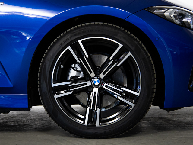 BMW Serie 3 320d color Azul. Año 2024. 140KW(190CV). Diésel. En concesionario BMW Fuenteolid Valladolid de Valladolid