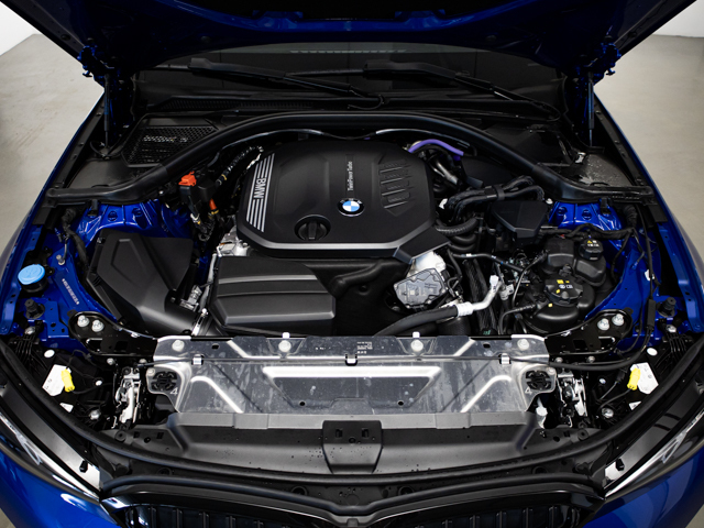 BMW Serie 3 320d color Azul. Año 2024. 140KW(190CV). Diésel. En concesionario BMW Fuenteolid Valladolid de Valladolid