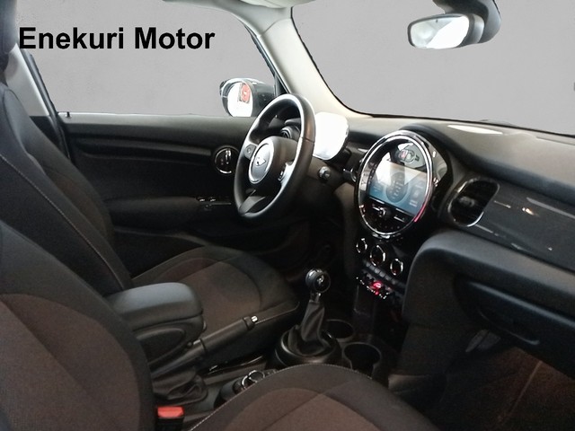 fotoG 7 del MINI MINI 5 Puertas Cooper 100 kW (136 CV) 136cv Gasolina del 2023 en Vizcaya