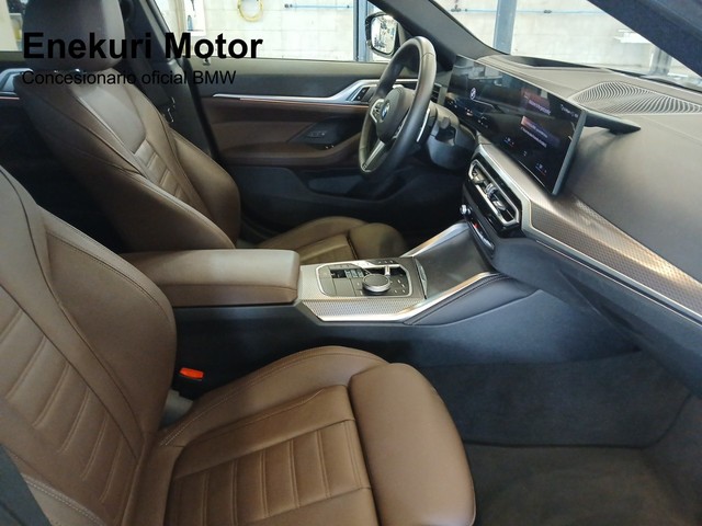 BMW Serie 4 420d Gran Coupe color Negro. Año 2024. 140KW(190CV). Diésel. En concesionario Enekuri Motor de Vizcaya