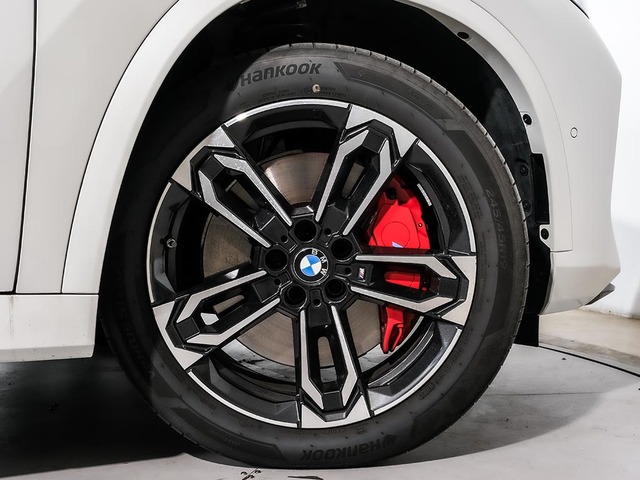 BMW X1 M35i color Blanco. Año 2025. 221KW(300CV). Gasolina. En concesionario Oliva Motor Tarragona de Tarragona