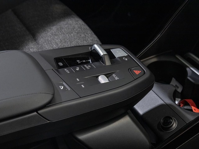 BMW X1 sDrive18i color Negro. Año 2024. 100KW(136CV). Gasolina. En concesionario Oliva Motor Girona de Girona