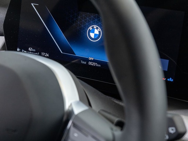 BMW X1 sDrive18i color Negro. Año 2024. 100KW(136CV). Gasolina. En concesionario Oliva Motor Girona de Girona