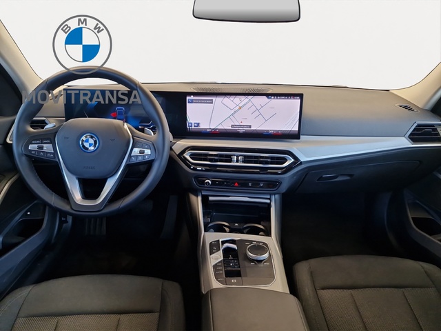 BMW Serie 3 320e color Negro. Año 2025. 150KW(204CV). Híbrido Electro/Gasolina. En concesionario Movitransa Cars Huelva de Huelva