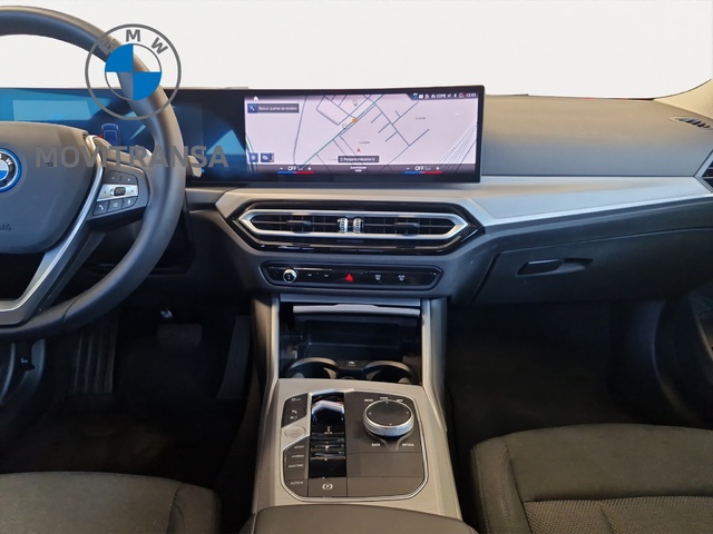 BMW Serie 3 320e color Negro. Año 2025. 150KW(204CV). Híbrido Electro/Gasolina. En concesionario Movitransa Cars Huelva de Huelva