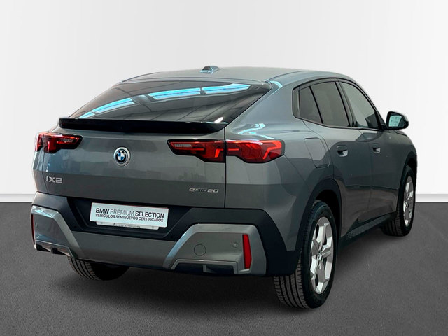 BMW iX2 eDrive20 color Gris. Año 2025. 150KW(204CV). Eléctrico. En concesionario Engasa S.A. de Valencia