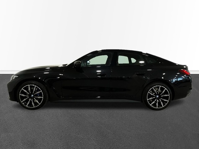 BMW i4 eDrive35 color Negro. Año 2025. 210KW(286CV). Eléctrico. En concesionario Engasa S.A. de Valencia